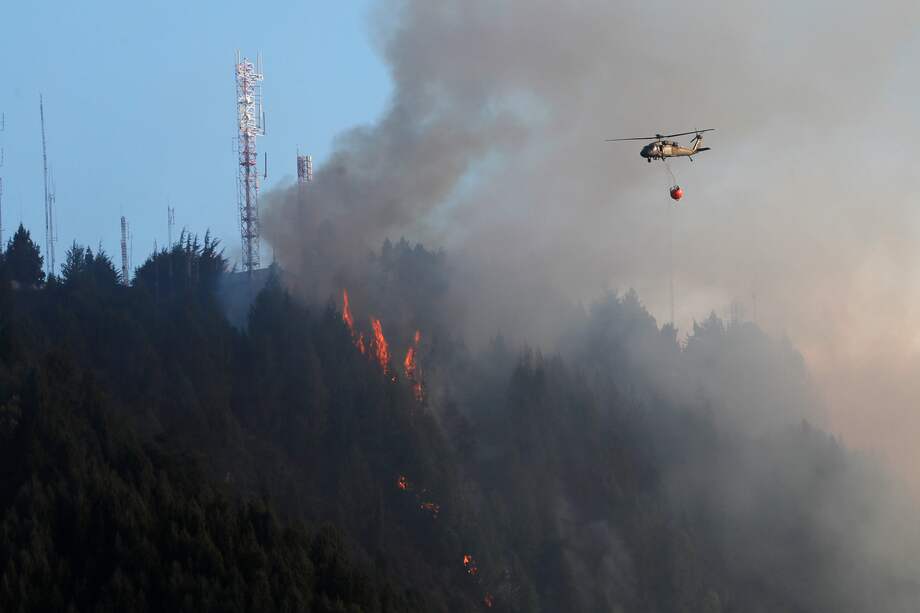 Admiten acción popular contra el Gobierno por incendios forestales en el país. EFE/ Carlos Ortega