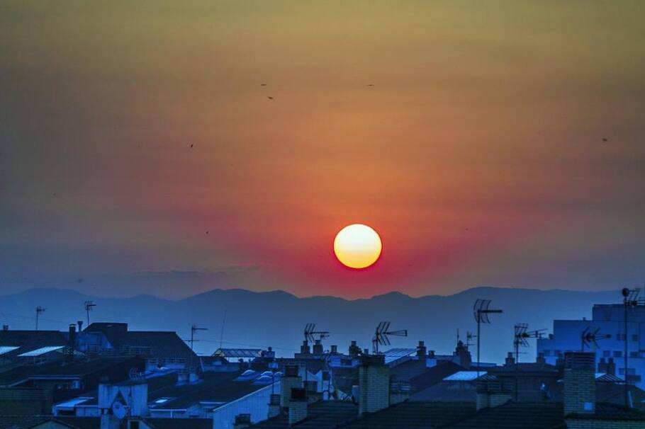 Durante el solsticio de verano el sol alcanza el punto más al norte de la Tierra.