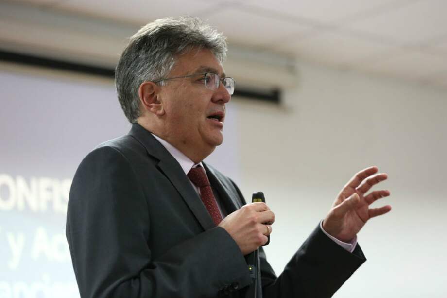 El Ministro de Hacienda, Mauricio Cárdenas, durante la presentación del Marco Fiscal de Mediano Plazo. / Minhacieda