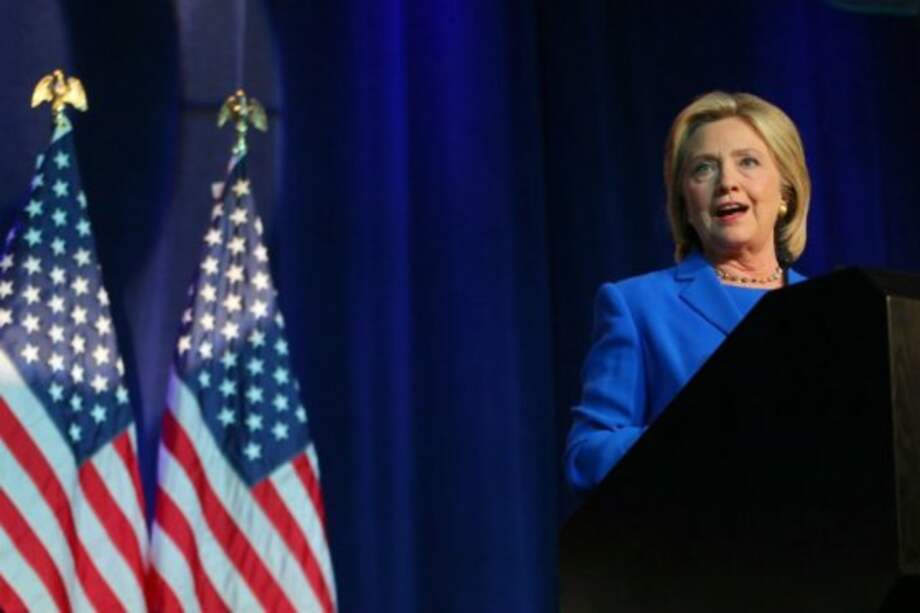 Hillary Clinton señala que Venezuela dio "un paso democrático" en elecciones