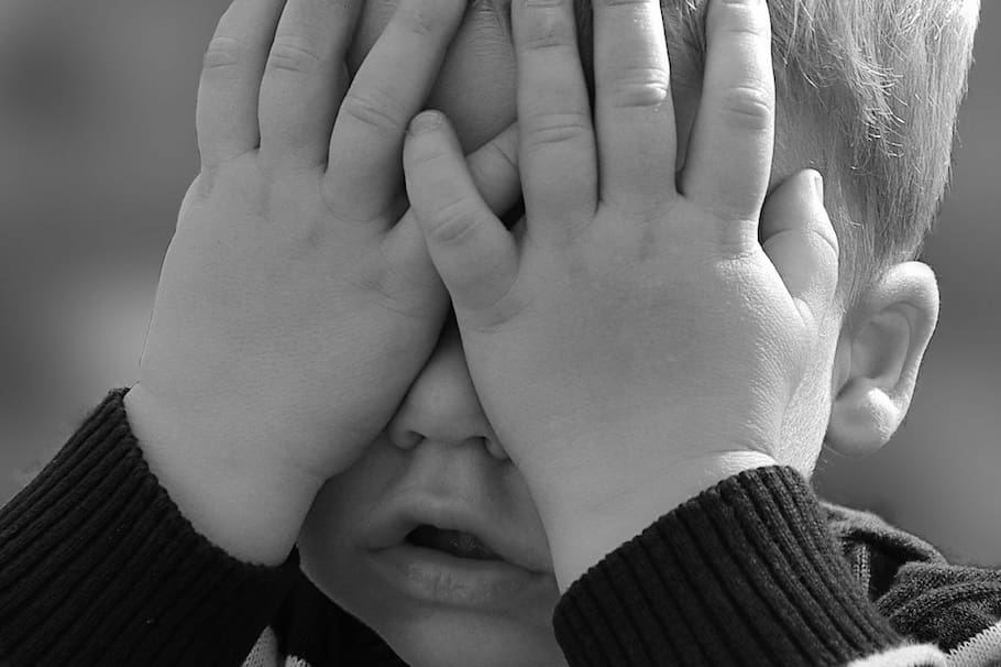 Al comunicar una muerte a los hijos, algunos enfoques pueden dañarlos emocionalmente sino se abordan de forma correcta.