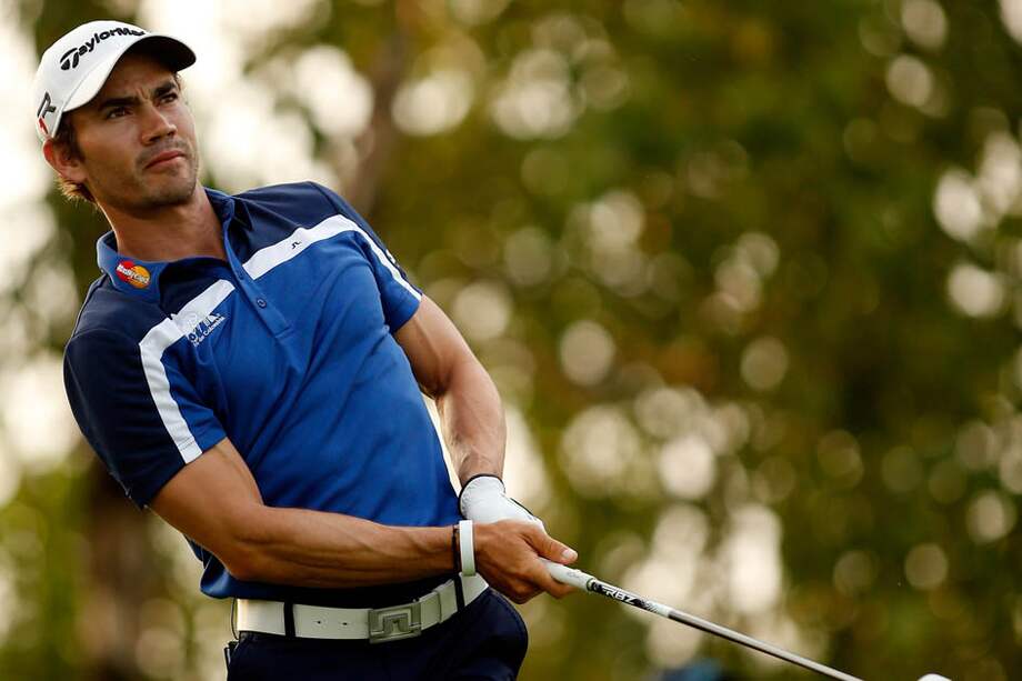 Camilo Villegas pasó el corte en el Deutsche Bank Championship