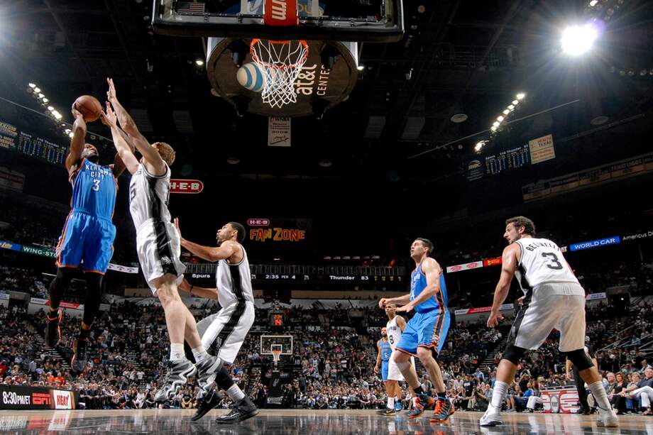 Duncan y Ginóbili acercan a los Spurs a las finales de la NBA