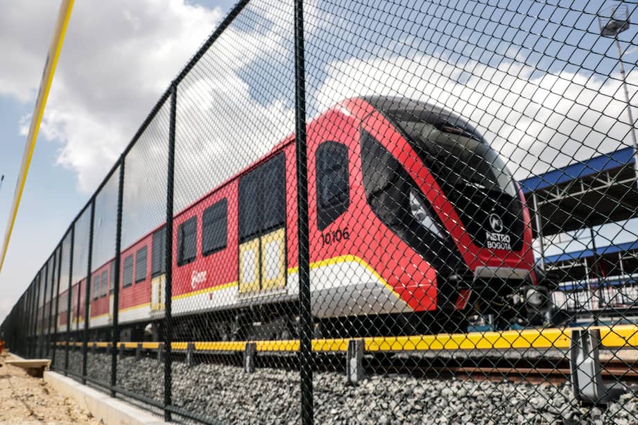 Primera prueba dinámica del tren uno del Metro de Bogotá.