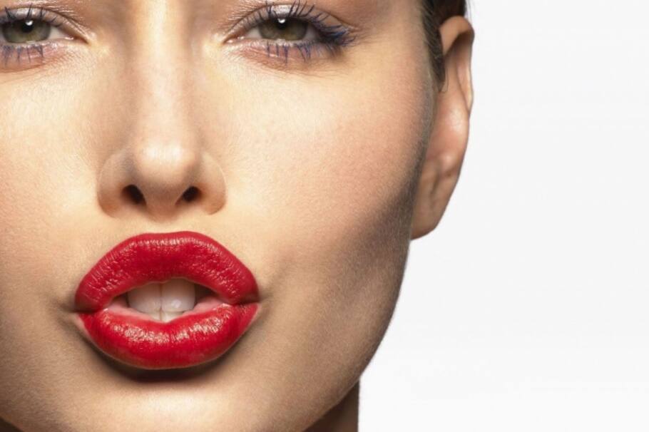 Perfecciona tus labios sin esfuerzo