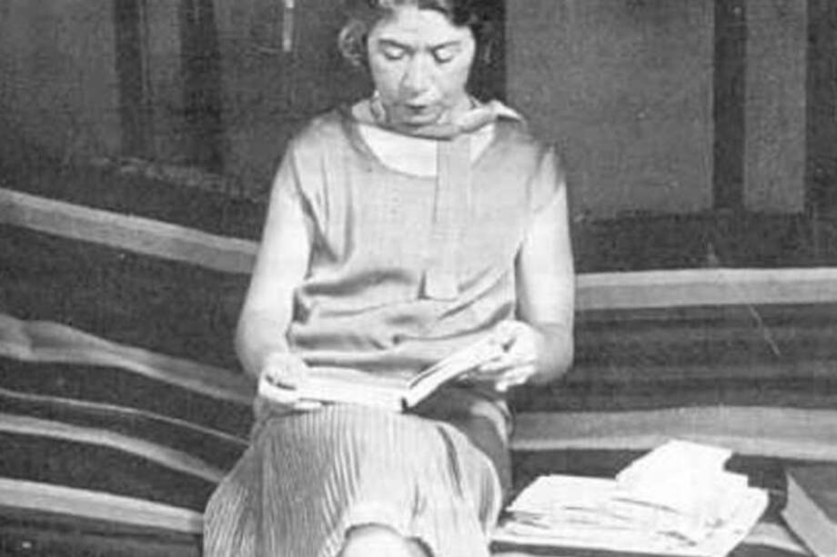 Alfonsina Storni fue maestra y durante ese período escribió su obra. Se considera que su prosa le dio un rumbo distinto a la poesía tradicional de la época. / Archivo