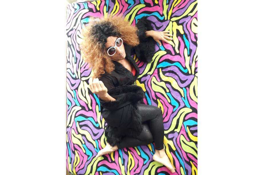 Silvia es interpretada por Milton Lopezarrubla. Cada semana, a través de YouTube, se puede ver un capítulo nuevo de la vida de este personaje.