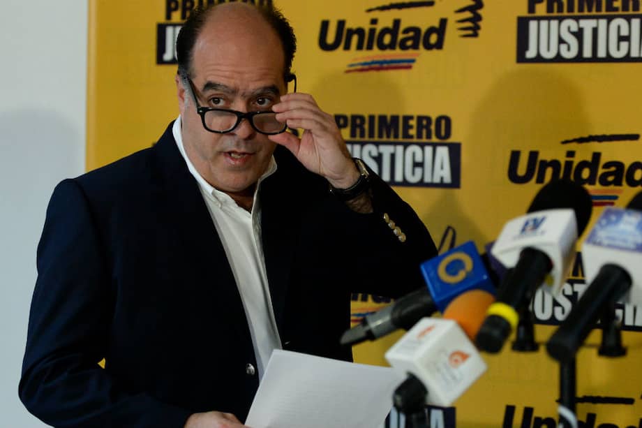 Esta no es la primera vez que el oficialismo venezolano hace un llamado de este tipo en contra de Julio Borges. A principios de agosto, el Parlamento del país vecino pidió a Colombia entregar al opositor por “intento de magnicidio”. / Foto de archivo