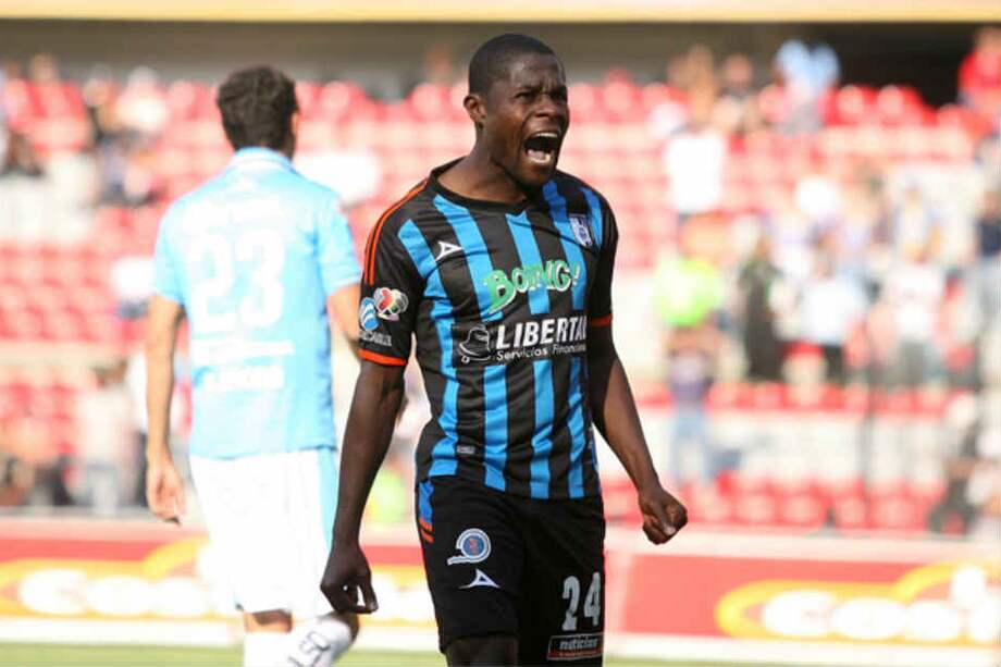 Cosme fue delantero de Millonarios y Equidad.