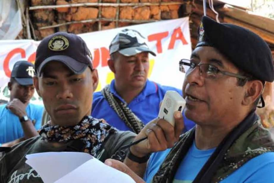 Solís Almeida, comandante y miembro del Estado Mayor Central de las Farc, haciendo pedagogía por la paz en el Cesar. /Prensa Latina en Colombia