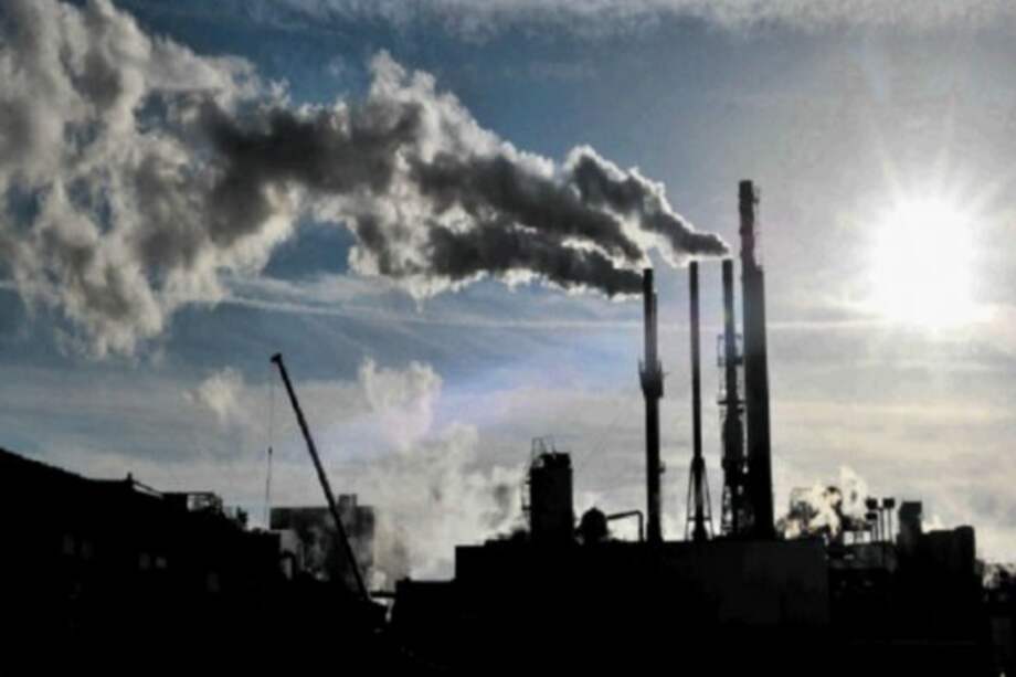 EE.UU. se compromete a reducir entre 26% y 28% emisiones de gases