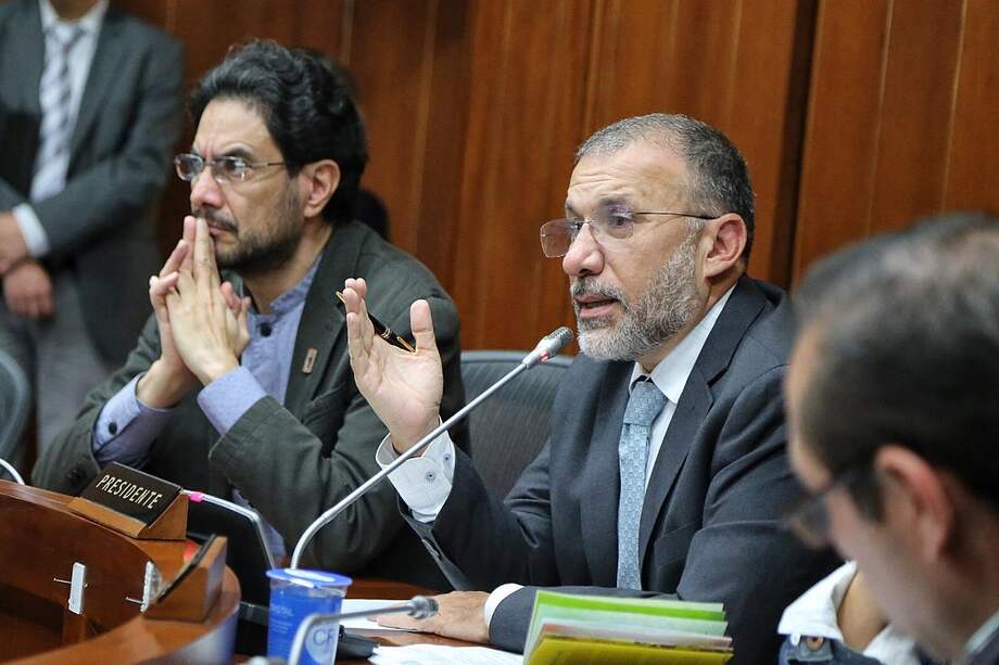 Roy Barreras, presidente de la comisión de Paz del Senado. / C