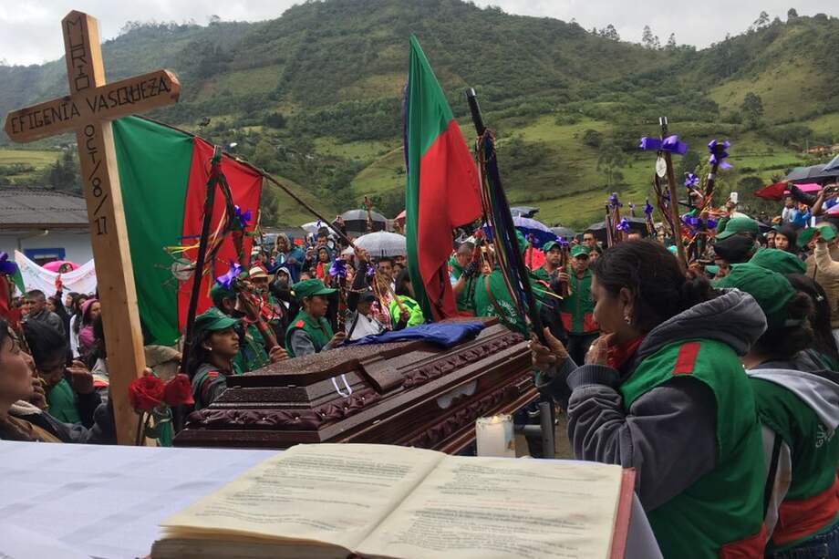 Indígenas del Cauca despiden a Efigenia Vásquez, asesinada en enfrentamientos con el Esmad. / Fotos Tom Laffay