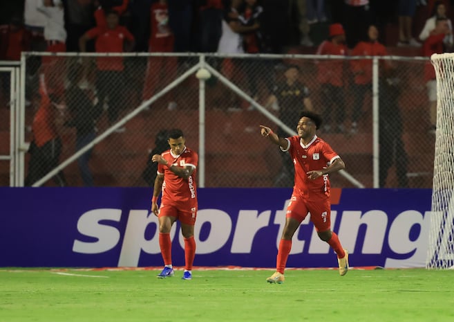 Игроки Америки в первом матче Южноамериканского кубка 2026