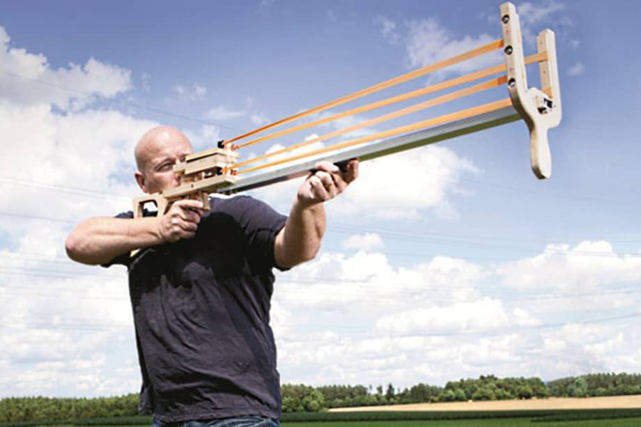 Inventan pistola que pone condones