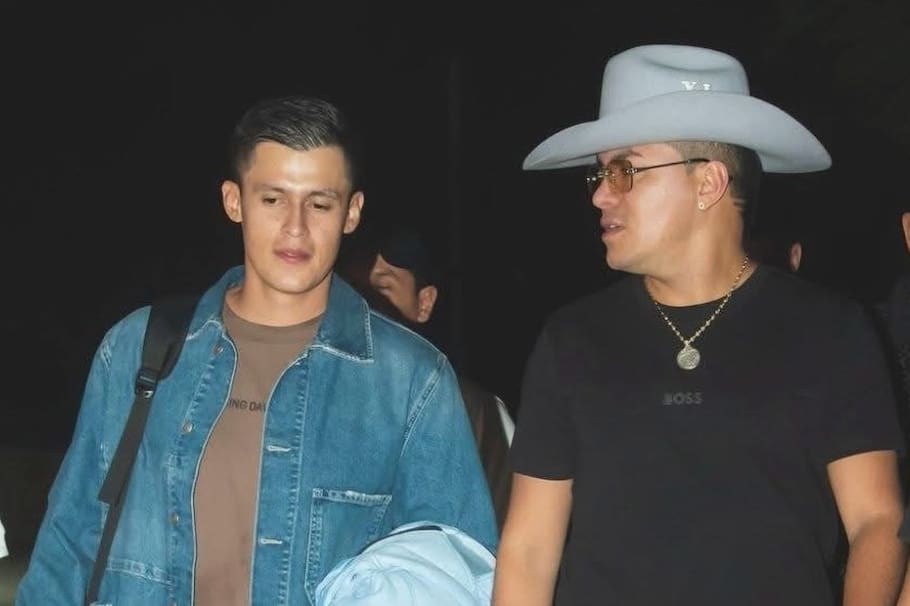 El video se convirtió en tendencia en redes sociales y conmovió a los seguidores del cantante de música popular.