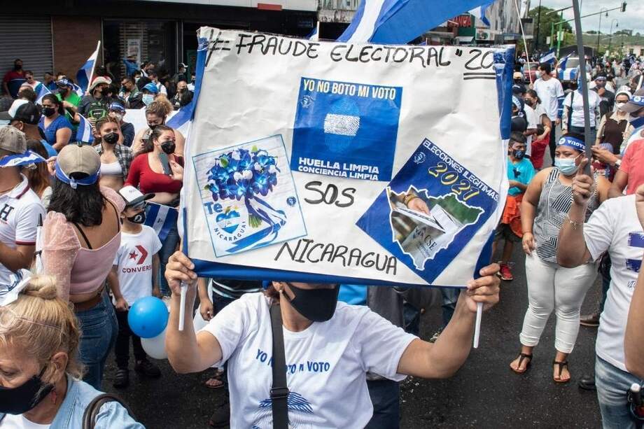 Ortega, en el poder desde 2007, ganó un cuarto mandato consecutivo en un proceso electoral con opositores presos, partidos ilegalizados y decenas de miles de exiliados, como los que salieron a protestar en Costa Rica tras los comicios.