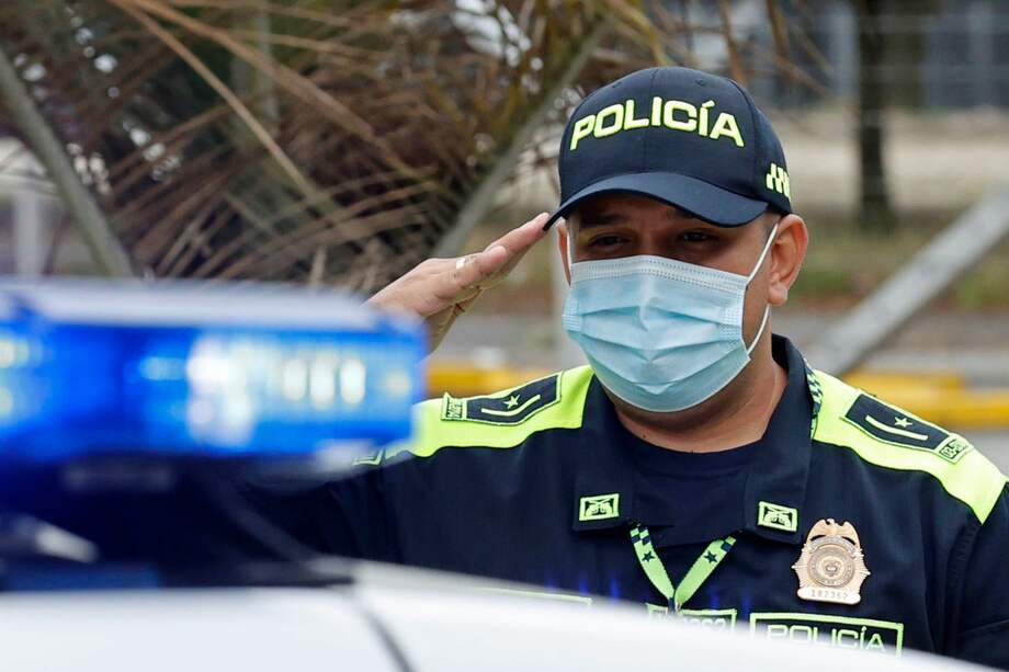 El reto del Gobierno, mientras adelanta negociaciones, es no descuidar la seguridad en todo el territorio nacional. / Fotografía de : Mauricio Dueñas Castañeda (EFE).
