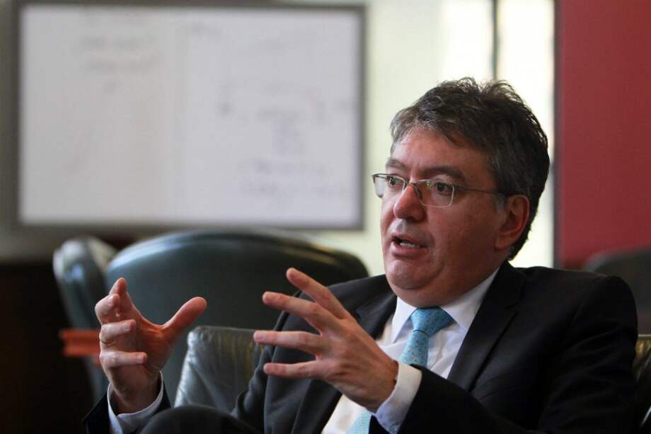 Colombia y Brasil confían en industria ante bajos precios de materias primas