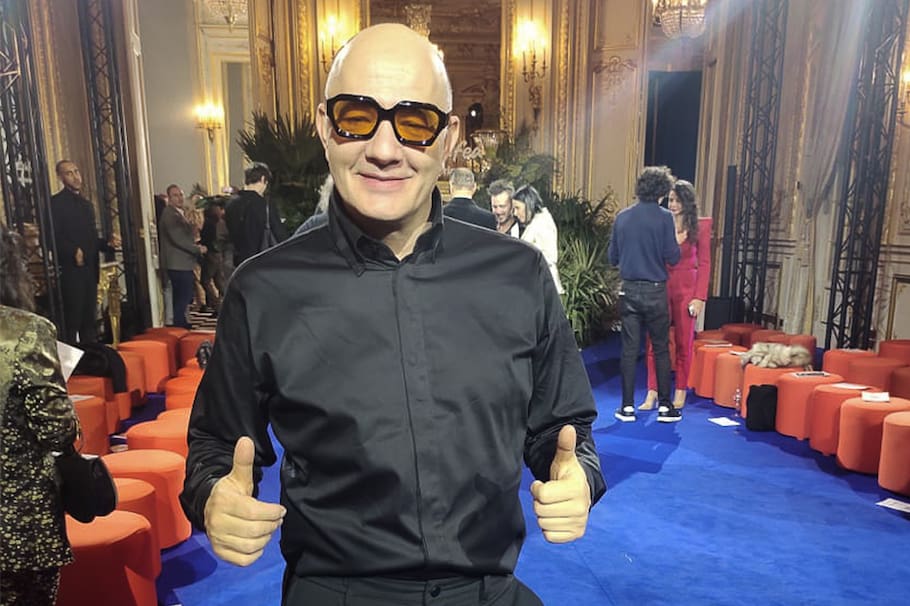 Hugo Lombardi se lució en París. El diseñador estrella de 'Betty la fea' presentó su colección en el marco de la Semana de la Moda de París.