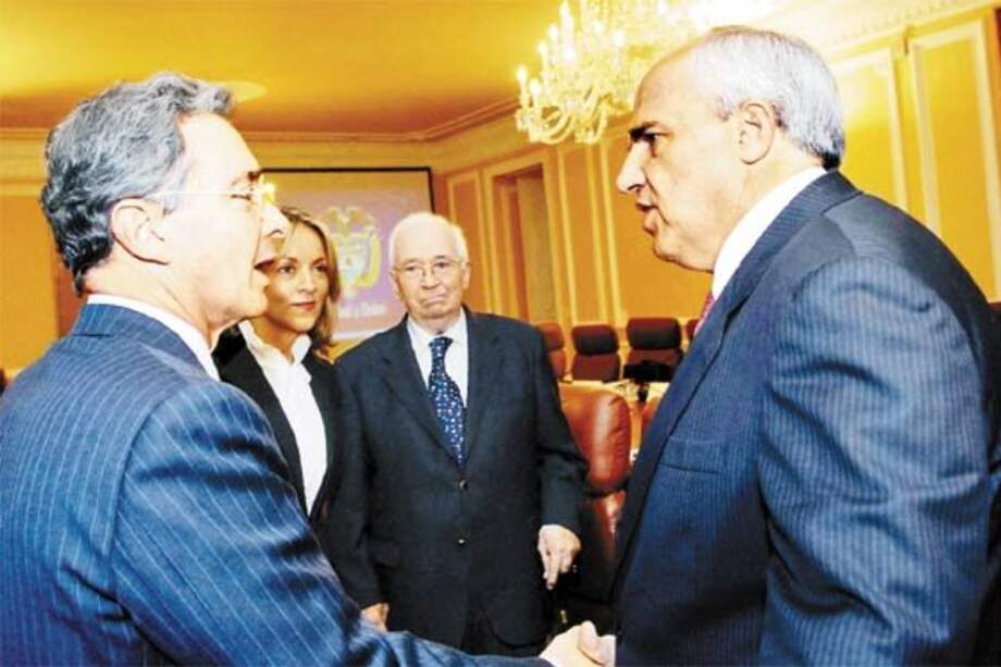 Con declaración de Cabal aparecieron cachos y tridente de infierno uribista: Samper