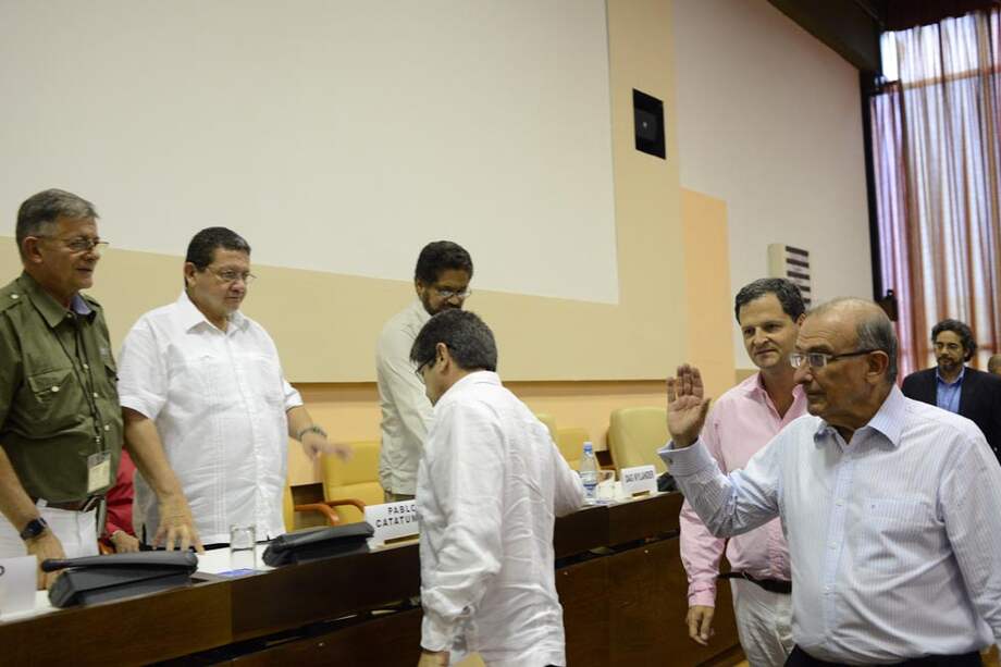 'Diálogos de paz invisibilizan la crisis humanitaria'