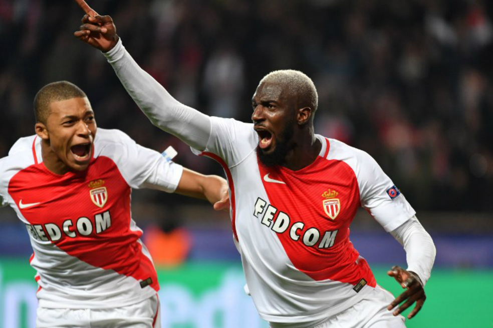 El francés Tiémoué Bakayoko celebra el tercer gol que le anotó el Mónaco este miércoles al Manchester City. / AFP