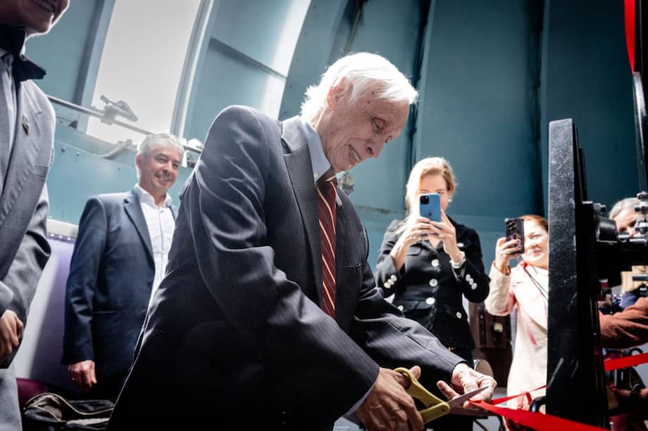 El telescopio llegó a Colombia en barco. Desde 1990, estaba en la casa que tiene Rodolfo Llinás en Estados Unidos.