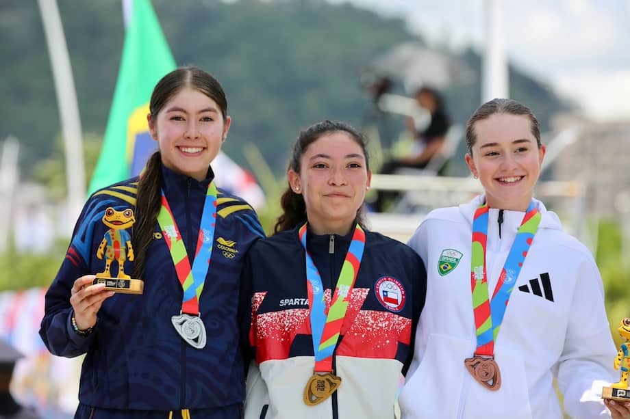 Valeria Vargas, de Colombia, finalizó en la segunda posición del ciclismo de ruta, por detrás de la chilena Alexandra Osorio.