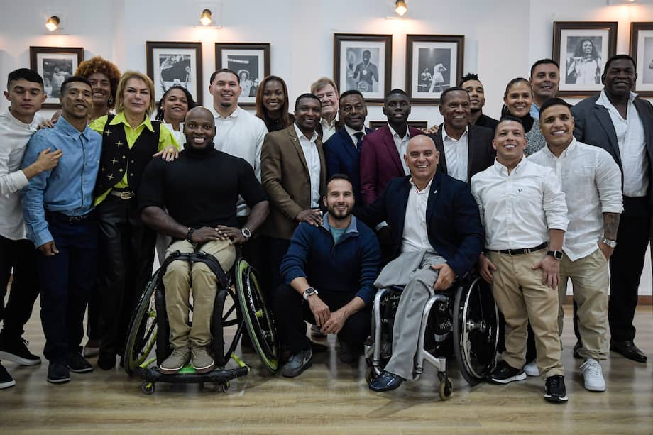 La inauguración del hall de la fama del deporte colombiano contó con la presencia de figuras de distintas generaciones.