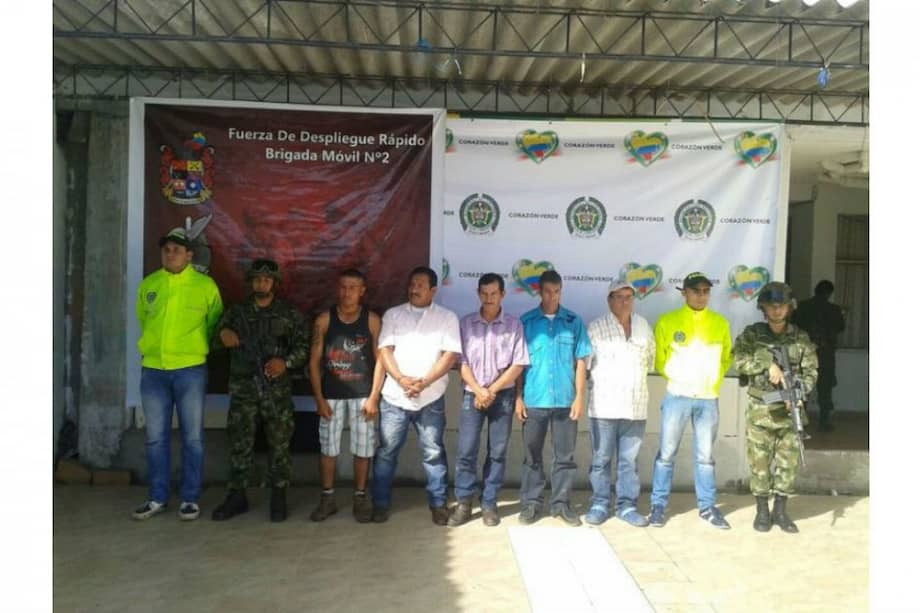 Capturan cinco guerrilleros encargados extorsiones y reclutamiento en Meta