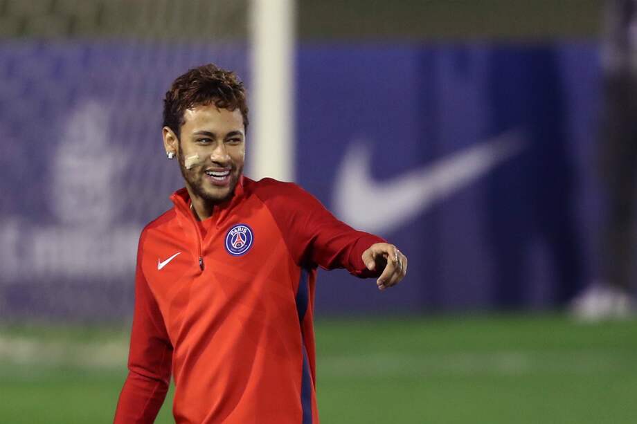 Neymar considera "difícil" la posibilidad de ganar el Balón de Oro. / AFP