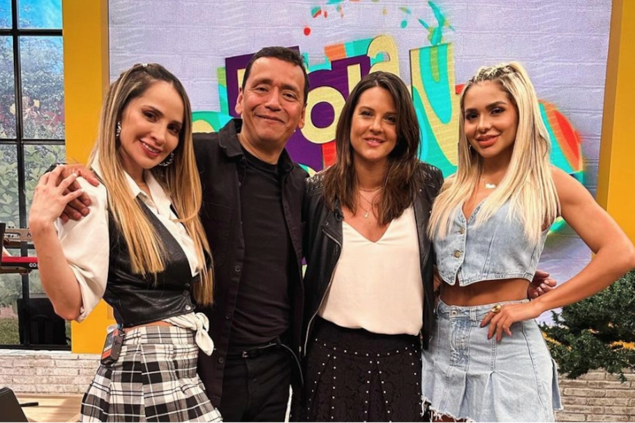 Zulma Rey, Iván Charria, 'Nela' González y Paola Usme en 'Hola Gente'.