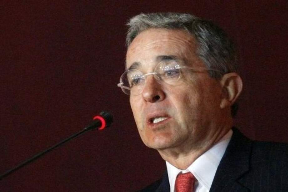 Uribe pide advertir a la CIJ que el Meridiano 82 es el único límite marino integral