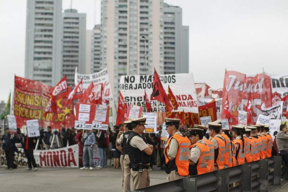 Los sindicatos anunciaron que de no obtener lo que buscan lanzarán una nueva huelga, esta vez por 36 horas. / EFE