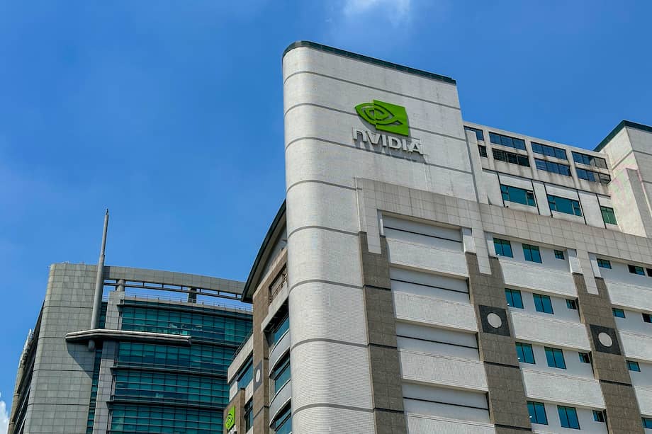 Fotografía de archivo del 28 de junio de 2024 del edificio de la compañía estadounidense Nvidia, una de las líderes en el desarrollo de chips para inteligencia artificial, en Taipéi (Taiwán). / EFE/ Javier Castro Bugarín