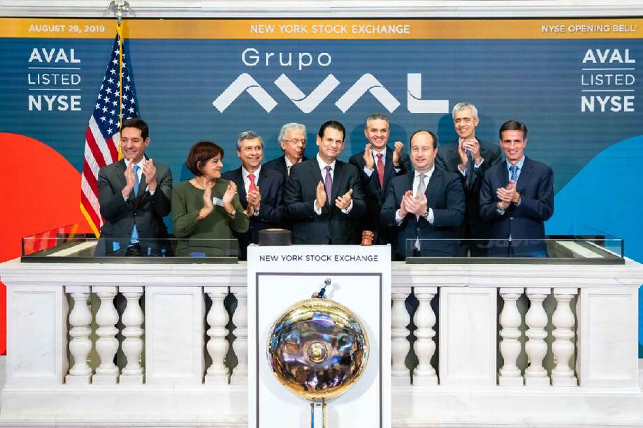 En la actualidad, el Grupo Aval cuenta con más de 60.000 accionistas. / AFP