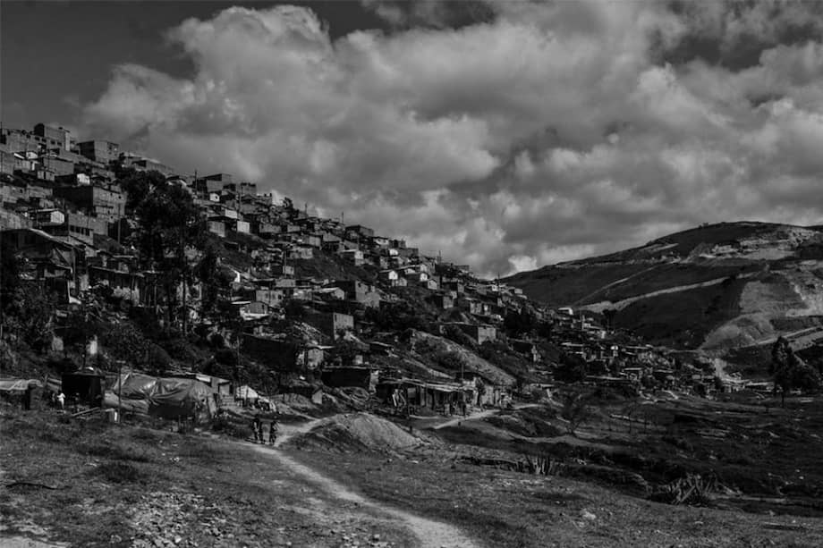 Invasión reciente, una más de las actividades rutinarias en la Comuna 4.