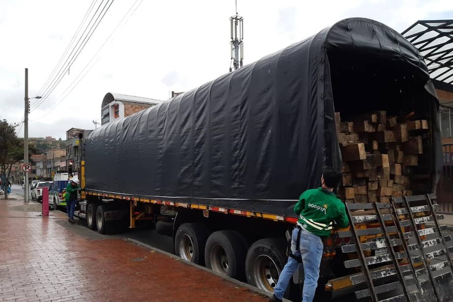 Multas de hasta 100.000 salarios mínimos legales mensuales vigentes.