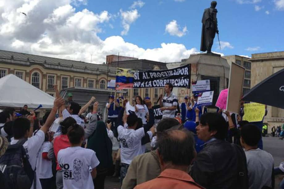 Así fue la protesta ayer en la Plaza de Bolívar pidiendo prohibir el aborto y reelegir al procurador.