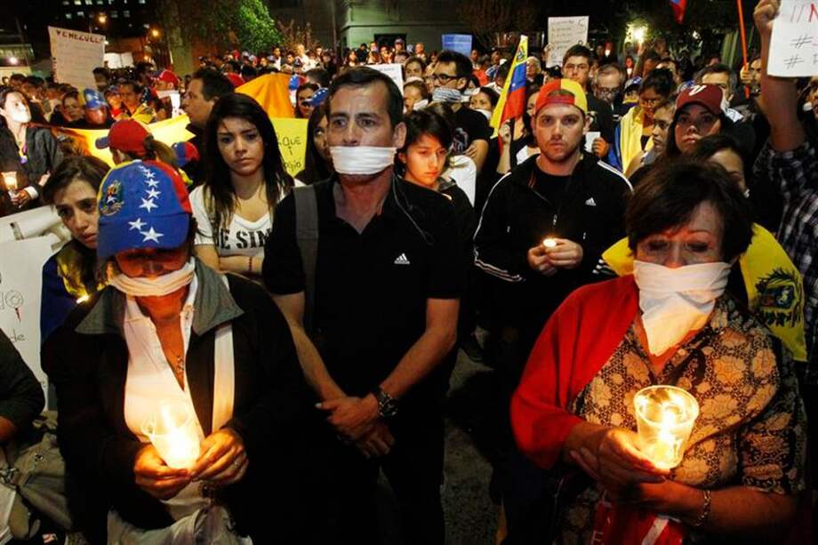 Exsecretario general de OEA pide diálogo en Venezuela