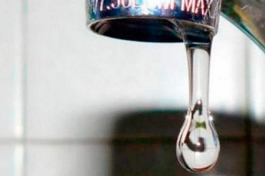 En Medellín hay más de 19.000 hogares que tienen el servicio de agua suspendido por falta de pago. / Archivo El Espectador