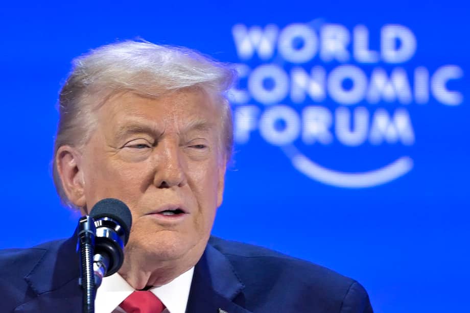 El presidente de Estados Unidos, Donald Trump, habla durante su discurso especial en la 56ª reunión anual del Foro Económico Mundial (FEM) en Davos.
