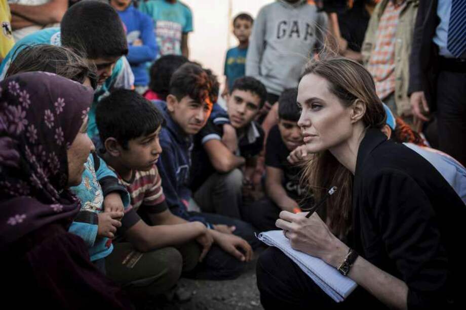 Jolie, enviada de la Agencia de Naciones Unidas para los refugiados (ACNUR), dijo que los países vecinos de Siria, Jordania, Líbano, Turquía e Irak han recibido alrededor de 5,5 millones de refugiados del conflicto. / Acnur