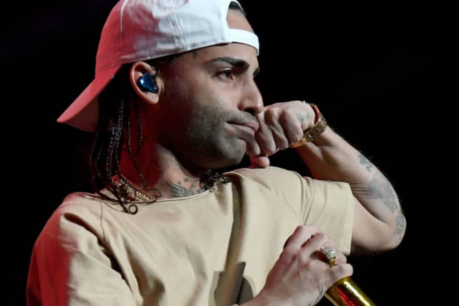 En septiembre de 2019, Arcángel dio a conocer que permanecía hospitalizado por síntomas de infarto.