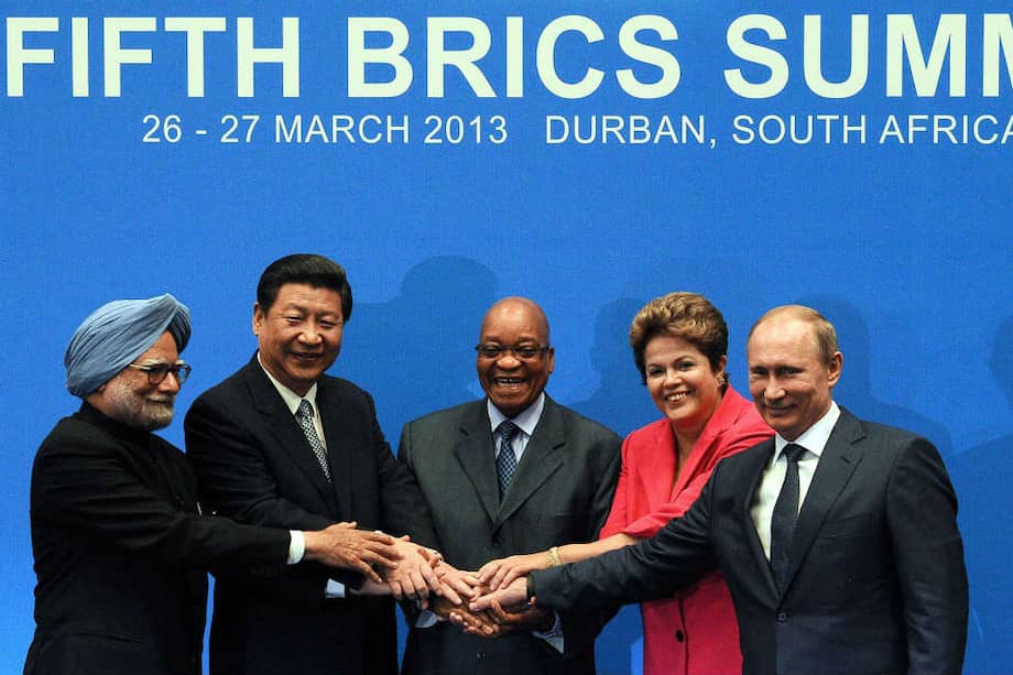 Manmohan Singh, primer ministro de India, y los presidentes de China, Xi Jinping; Sudáfrica, Jacob Zuma; Brasil, Dilma Rousseff, y Rusia, Vladimir Putin. / AFP