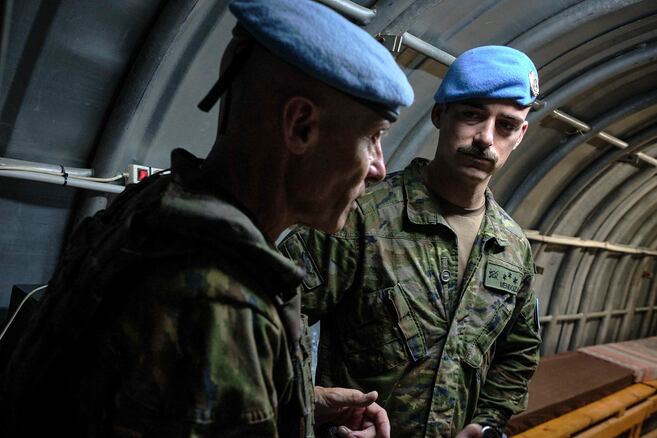 Капитан Виктор Мендоса в бункере