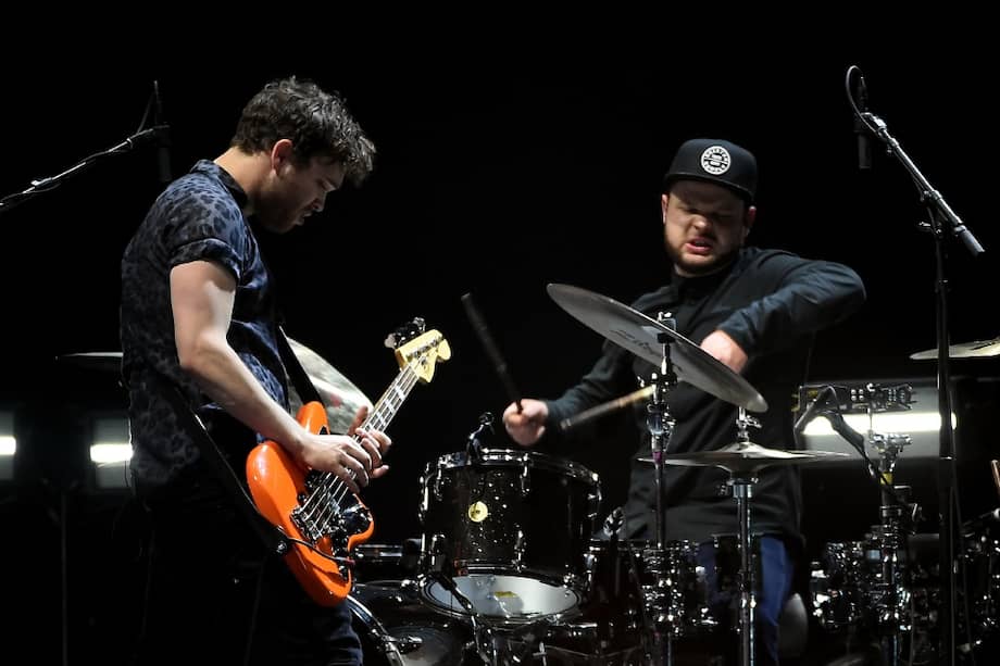 La banda está compuesta por Mike Kerr (izquierda) y Ben Thatcher (derecha).