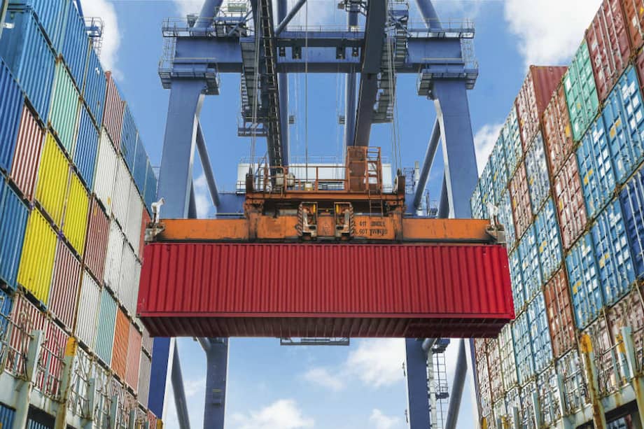 Según los directivos de Promoambiental, fuera de la recolección y el barrido de calles, ha instalado 3 mil cestas públicas y 970 contenedores. / Óscar Pérez