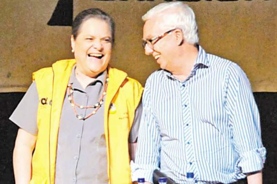 Clara López y Jorge Robledo en el pasado congreso del Polo. / Archivo particular.